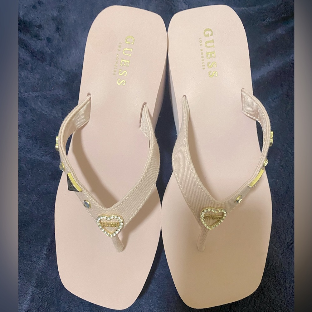 NEW Guess Women's Baby Pink with Silver Heart n jewel flap flip Sandals